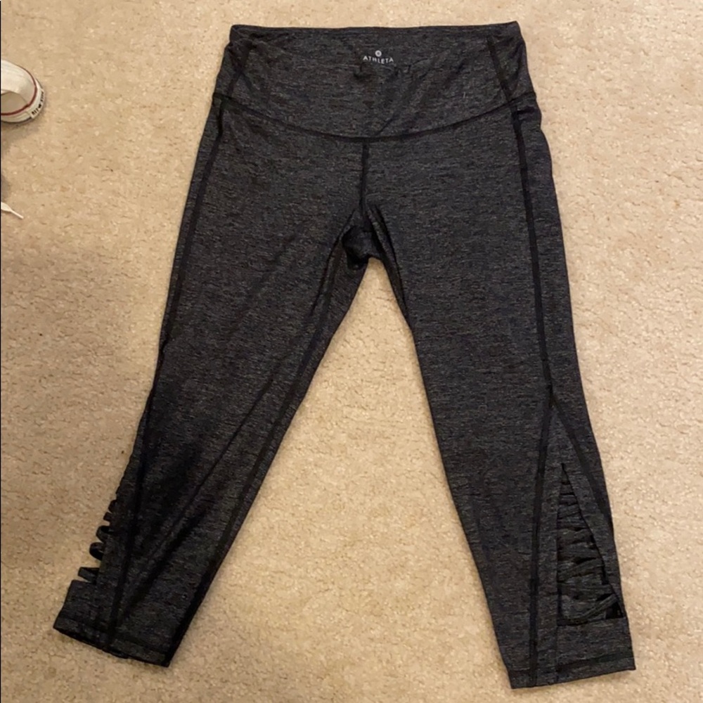 Women’s Athleta cropped leggings Dark Gray/black S